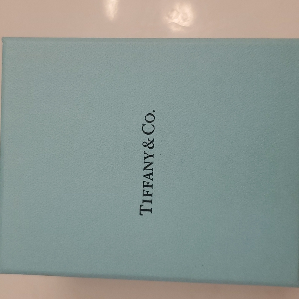 Tiffany new concave gorgeous round ring never used packed away bag away boxed - Picture 7 of 9